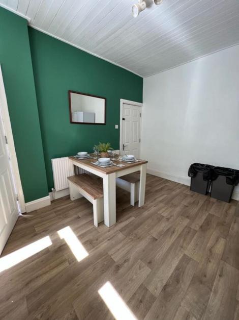 Moorfield Street Guest house